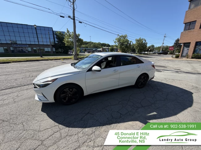 Hyundai Elantra - 2021