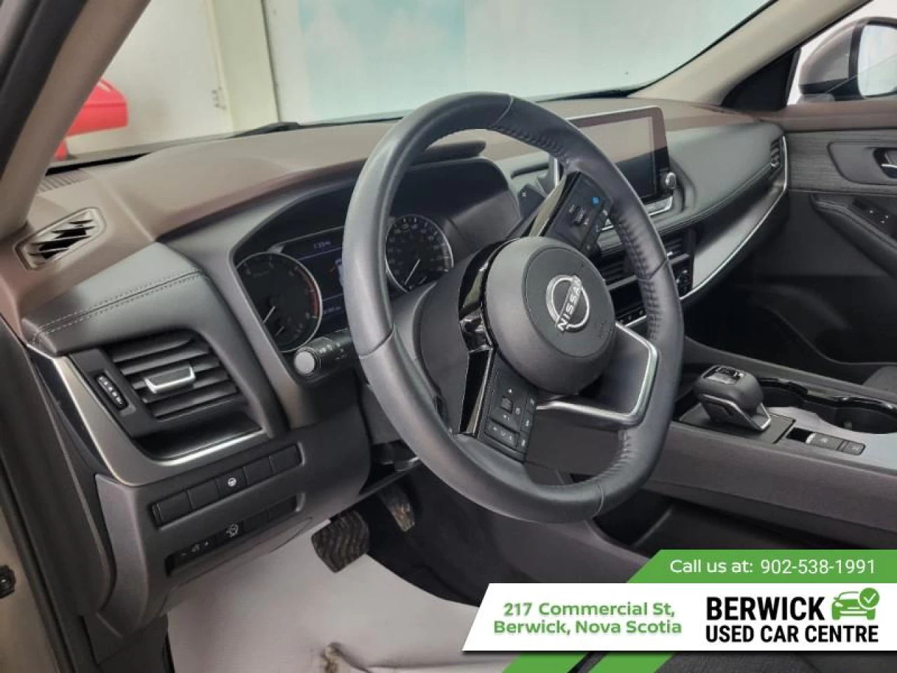 2023 Nissan Rogue SV Moonroof Main Image