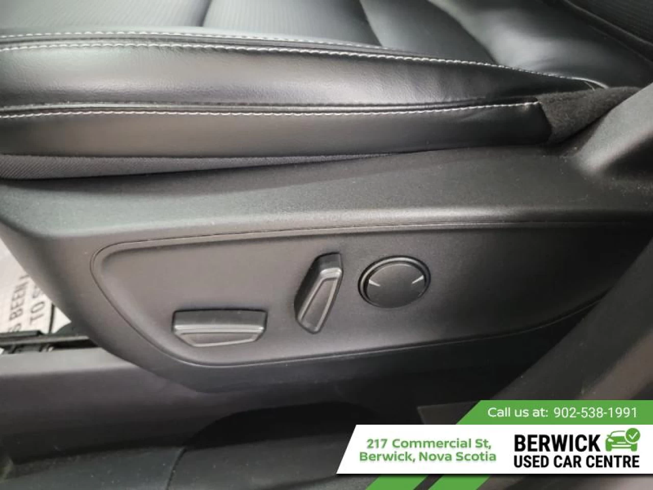 2024 Ford Escape Platinum Main Image