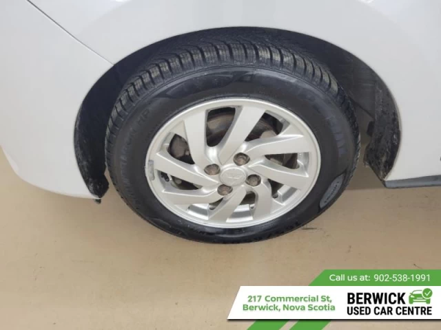 Mitsubishi Mirage ES 2022